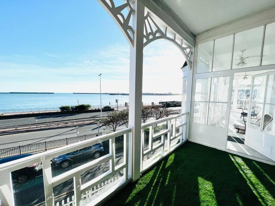 Flat 4 Marine Parade House, 1 East Cliff- Next To Dover Port, White Cliffs, Beach, Castle エクステリア 写真