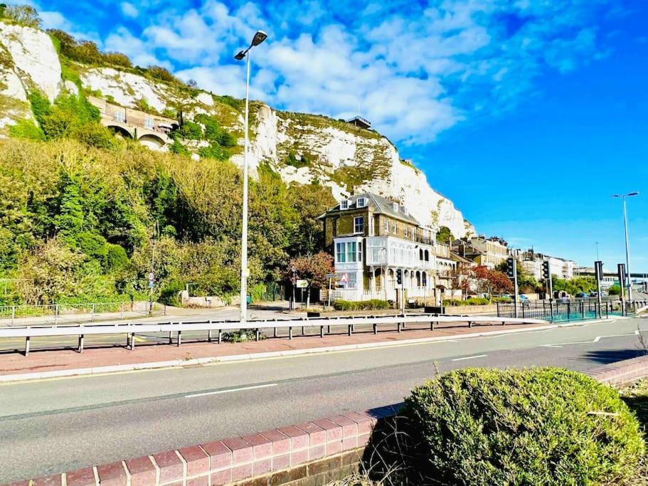 Flat 4 Marine Parade House, 1 East Cliff- Next To Dover Port, White Cliffs, Beach, Castle エクステリア 写真