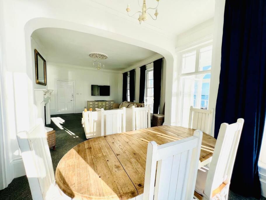 Flat 4 Marine Parade House, 1 East Cliff- Next To Dover Port, White Cliffs, Beach, Castle エクステリア 写真