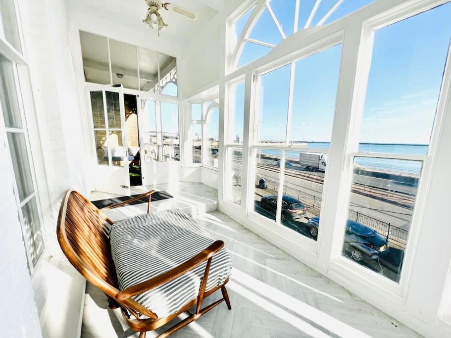 Flat 4 Marine Parade House, 1 East Cliff- Next To Dover Port, White Cliffs, Beach, Castle エクステリア 写真