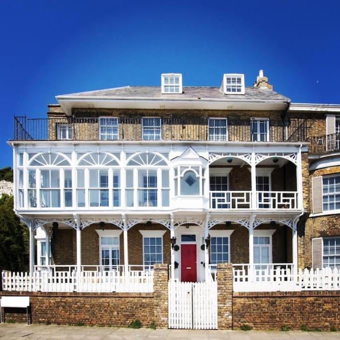 Flat 4 Marine Parade House, 1 East Cliff- Next To Dover Port, White Cliffs, Beach, Castle エクステリア 写真
