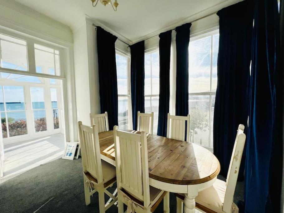 Flat 4 Marine Parade House, 1 East Cliff- Next To Dover Port, White Cliffs, Beach, Castle エクステリア 写真